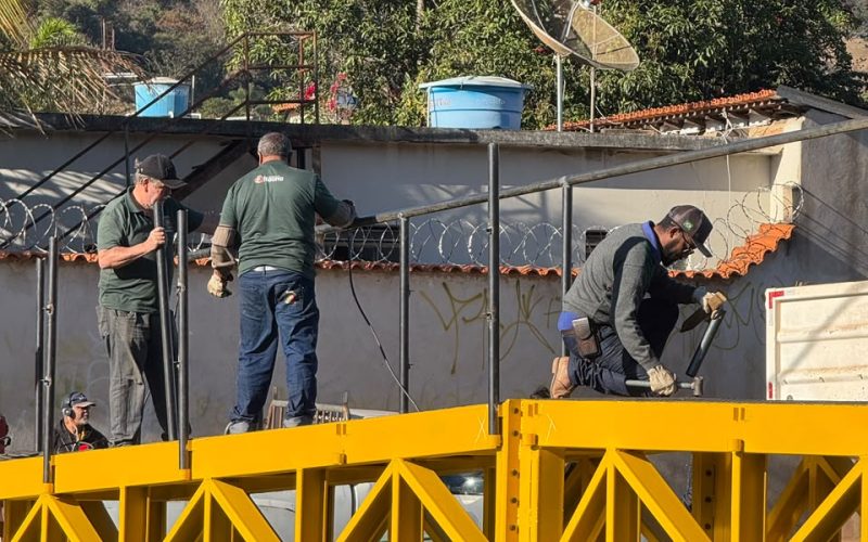 Após 4 anos de espera, nova passarela devolve mobilidade e segurança a moradores de Itaúna